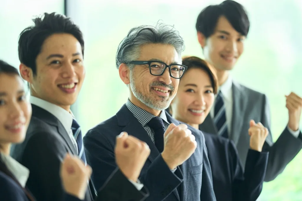 強い営業組織体制を作る！失敗しない改革方法とポイントを解説 のアイキャッチ画像