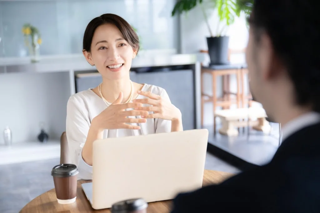 リード管理とは？流れ、メリットからツールまで解説 のアイキャッチ画像