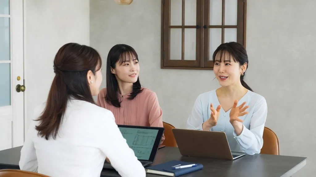 ソリューション営業とは？進め方や必要なスキルも解説 のアイキャッチ画像