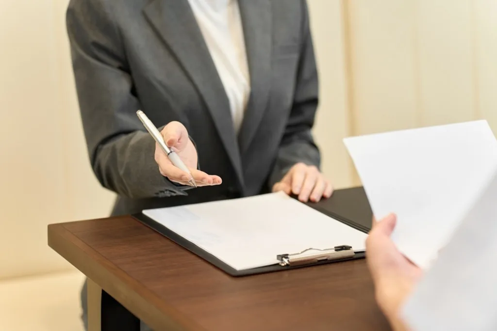 ソリューション営業は古いのか？インサイト営業との使い分けアプローチを解説 | SALES GO株式会社 のアイキャッチ画像