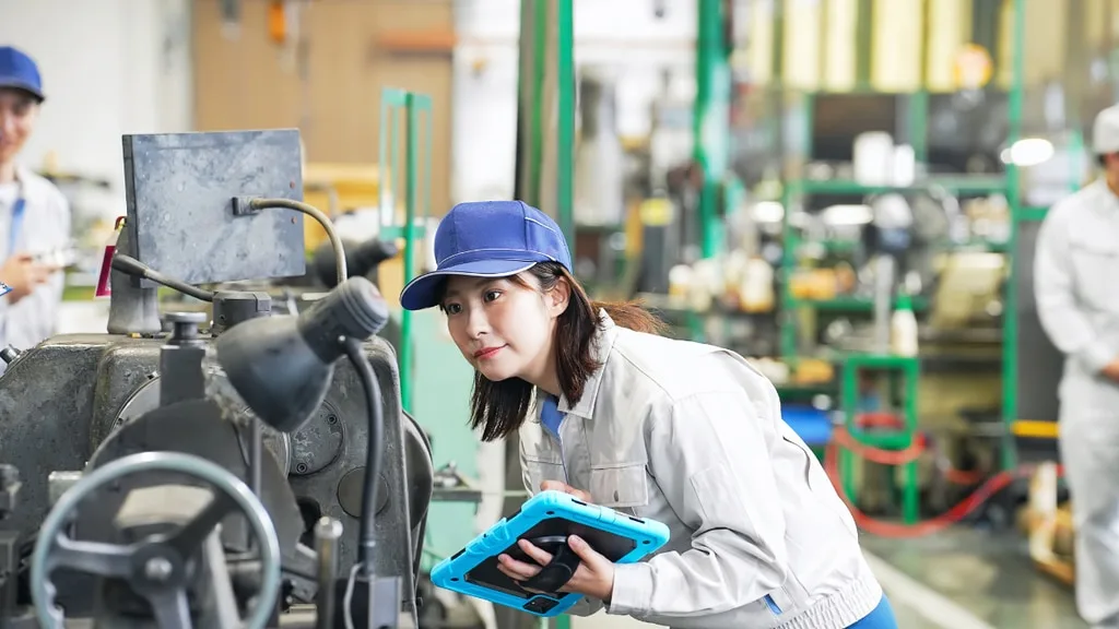 【製造業向け】営業の属人化を解消する3つの方法とSFA活用術 のアイキャッチ画像